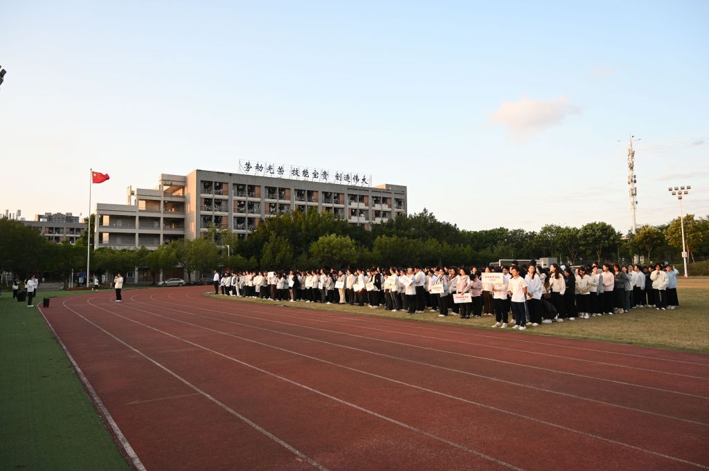 158D2 158D2